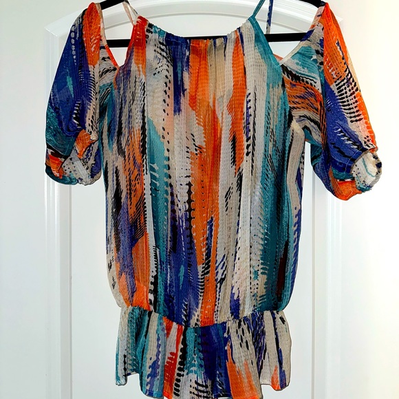 Colorful Blouse - Picture 2 of 3